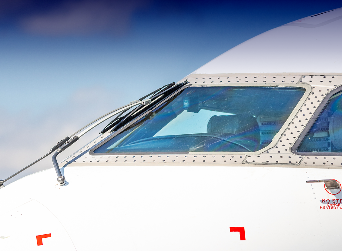 Front windows of a CRJ-550